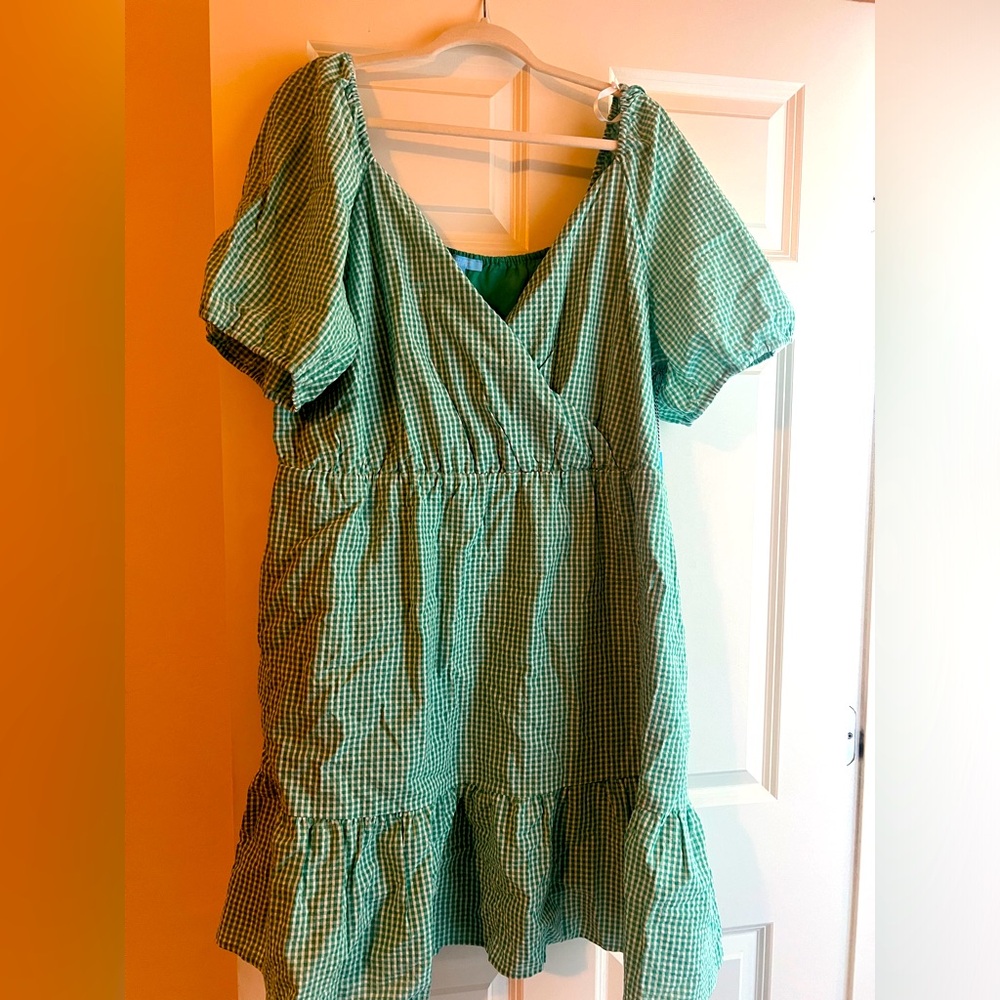 Wrap Greene Gingham Draper James dress!